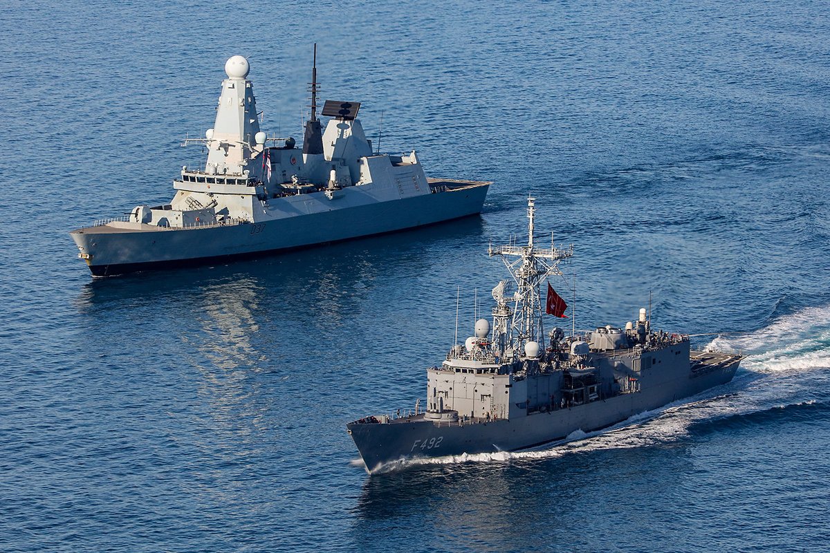 As @SNMG_2 task group departed Poti, Georgia, Bulgarian frigate BGS Drazki and Turkish frigate TCG Gemlik conduct a sail pass with @HMSDuncan   