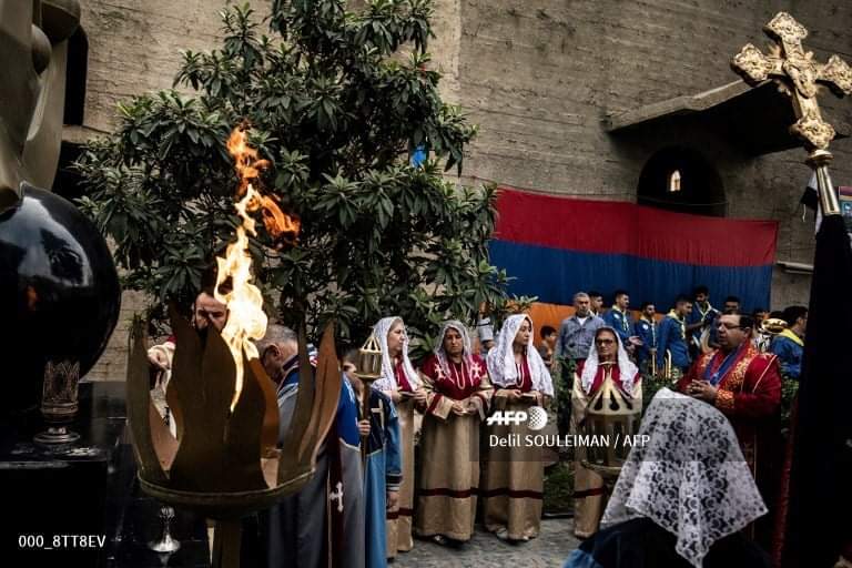 Qamishli's small remaining Armenian population protested against the fighting in Nagorno-Karabakh. All elements of their population came out. This took place in the government-held district of Qamishli 