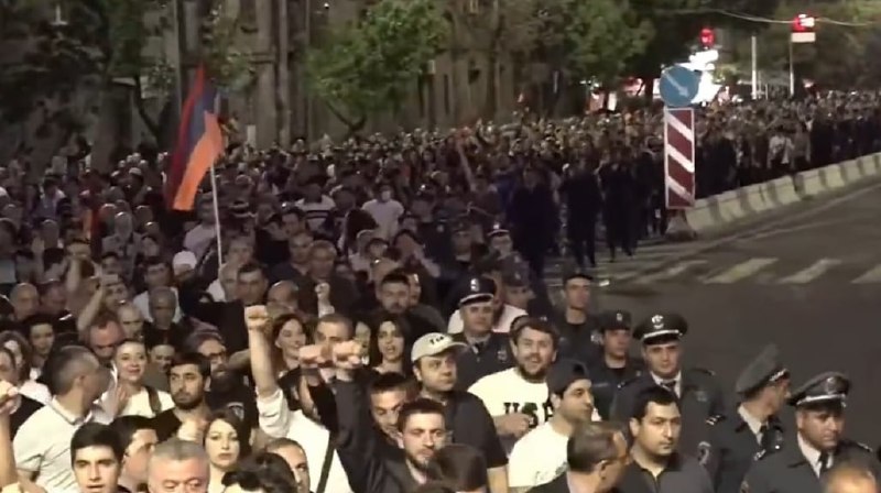 Raduno dell'opposizione a Yerevan