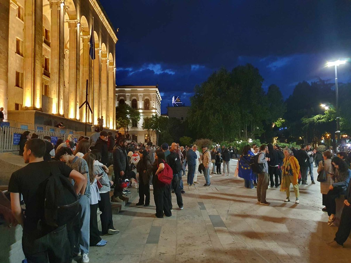 Tbilisiprotests continue. Protesters against foreignagentslaw gather again on Rustaveli Avenue amid growing physical violence & intimidation against government critics. A larger rally is planned for May 11