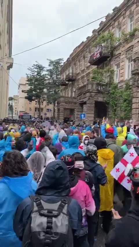 Tbilisi now: protesters remain at the Parliament with reportedly more and more people arriving at the rally scene. 