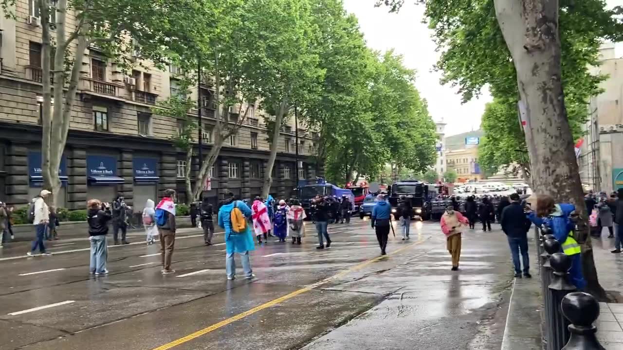 Crackdown warning from the police. They are beginning to slowly advance from Freedom Square.