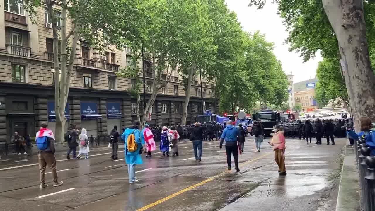 Crackdown warning from the police. They are beginning to slowly advance from Freedom Square.