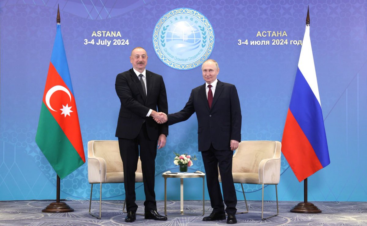 Putin met with President of Azerbaijan Ilham Aliyev. Putin: I would like to highlight the positive development in our trade and economic cooperation. Our trade volume exceeds USD4 billion