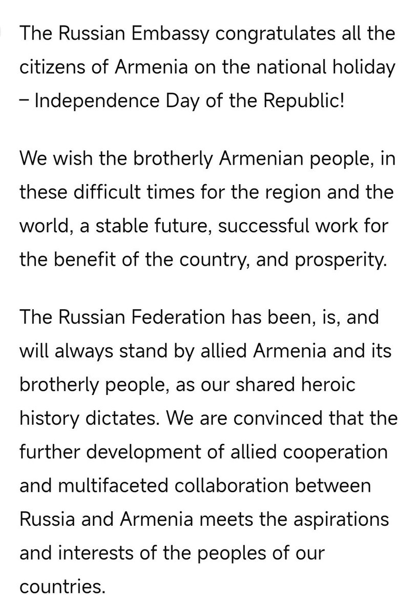 Der kasachische Präsident Tokajew „stellte fest, dass Armenien unter der Führung Paschinjans bedeutende Erfolge beim Staatsaufbau und der Stärkung seines internationalen Ansehens erzielt hat und „bekräftigte sein Engagement für eine umfassende Stärkung der Beziehungen. „Wir wünschen dem brüderlichen armenischen Volk in diesen schwierigen Zeiten für die Region und die Welt eine stabile Zukunft, eine erfolgreiche Arbeit zum Wohle des Landes und Wohlstand.