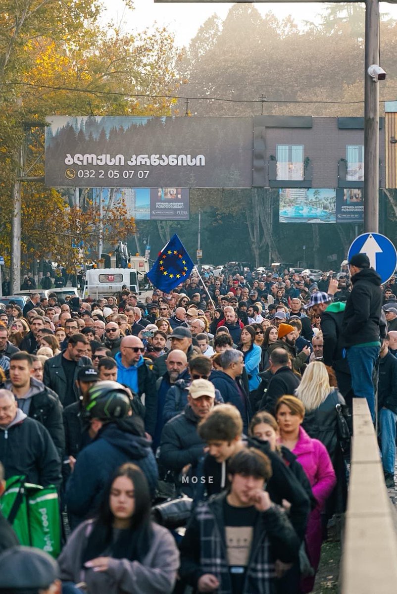 Heroes Square, the main traffic artery in Tbilisi, is set to be blocked until 22:00 PM