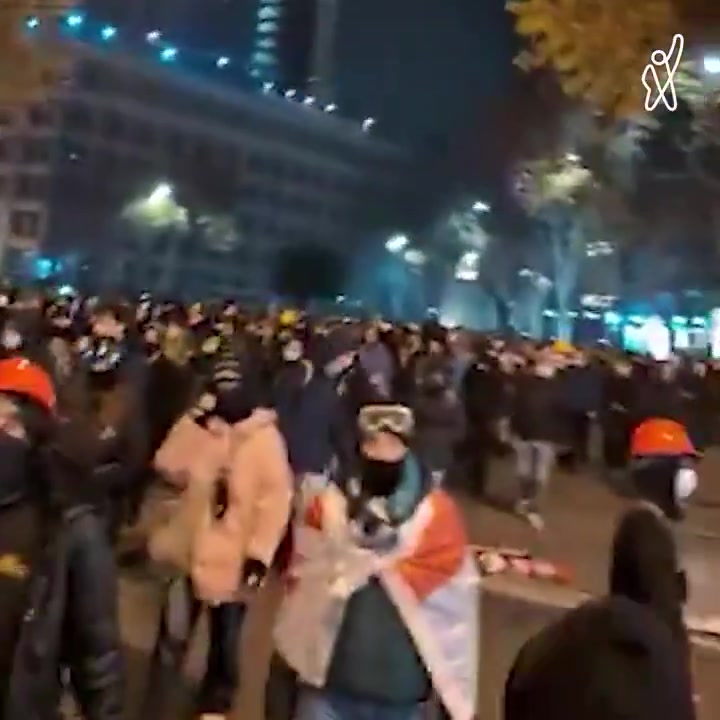 At 6 am protesters decide to relocate to Chavchavadze avenue near the Tbilisi State University