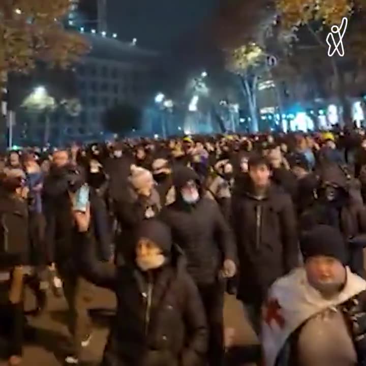 At 6 am protesters decide to relocate to Chavchavadze avenue near the Tbilisi State University