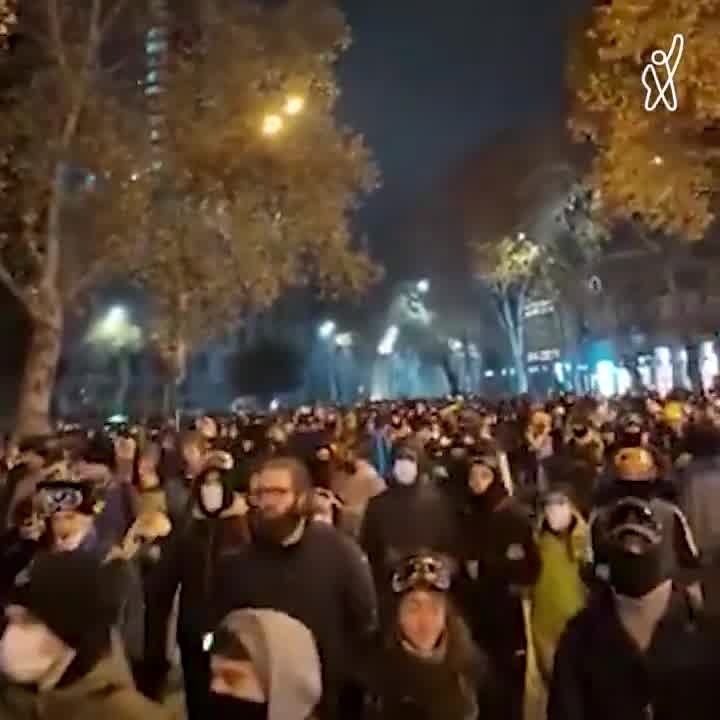 At 6 am protesters decide to relocate to Chavchavadze avenue near the Tbilisi State University