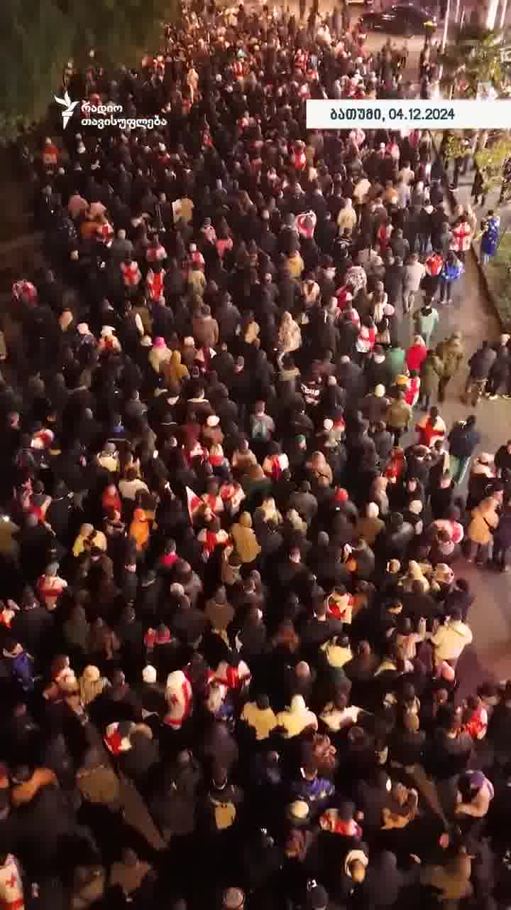 Massenproteste in Batumi fordern Neuwahlen, Video: @RTavisupleba