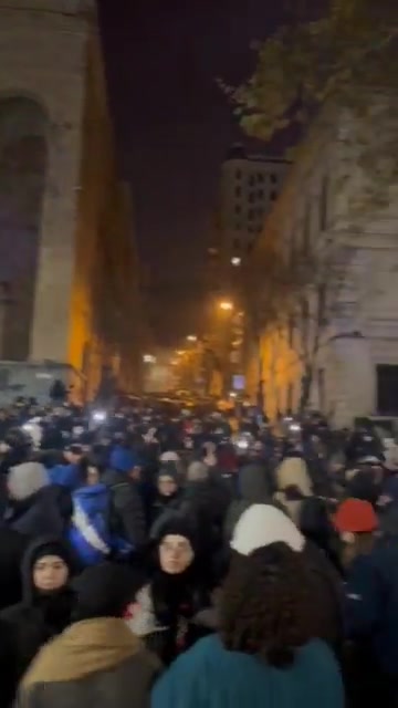 Nouveau rassemblement de protestation sur l'avenue Rustaveli à Tbilissi ce soir