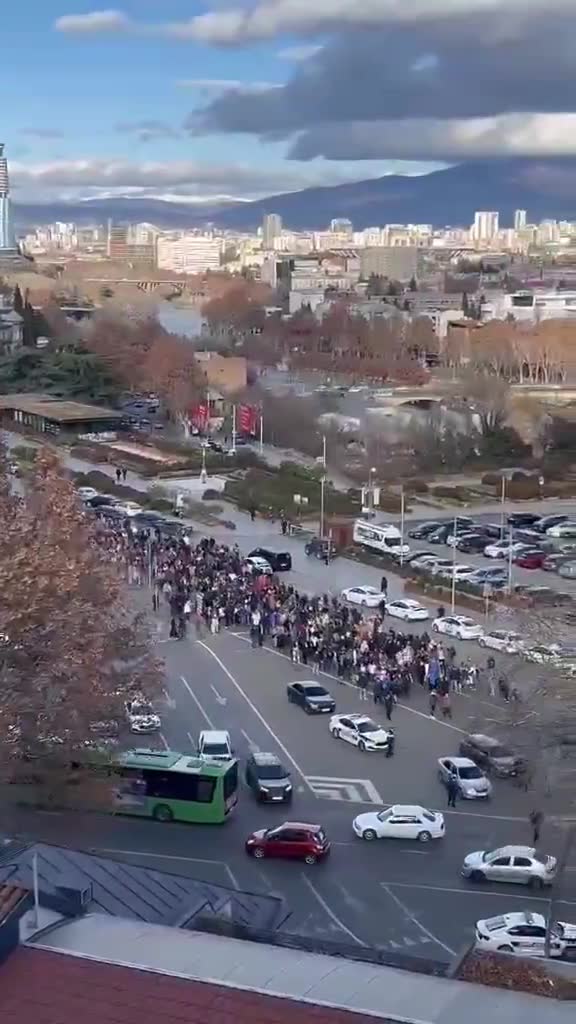 IT/Tech workers marched today on Rustaveli Avenue towards parliament as more professional groups join and show solidarity with ongoing protests