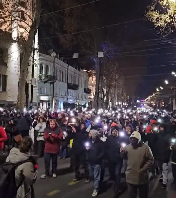 Protesters at Rustaveli avenue today