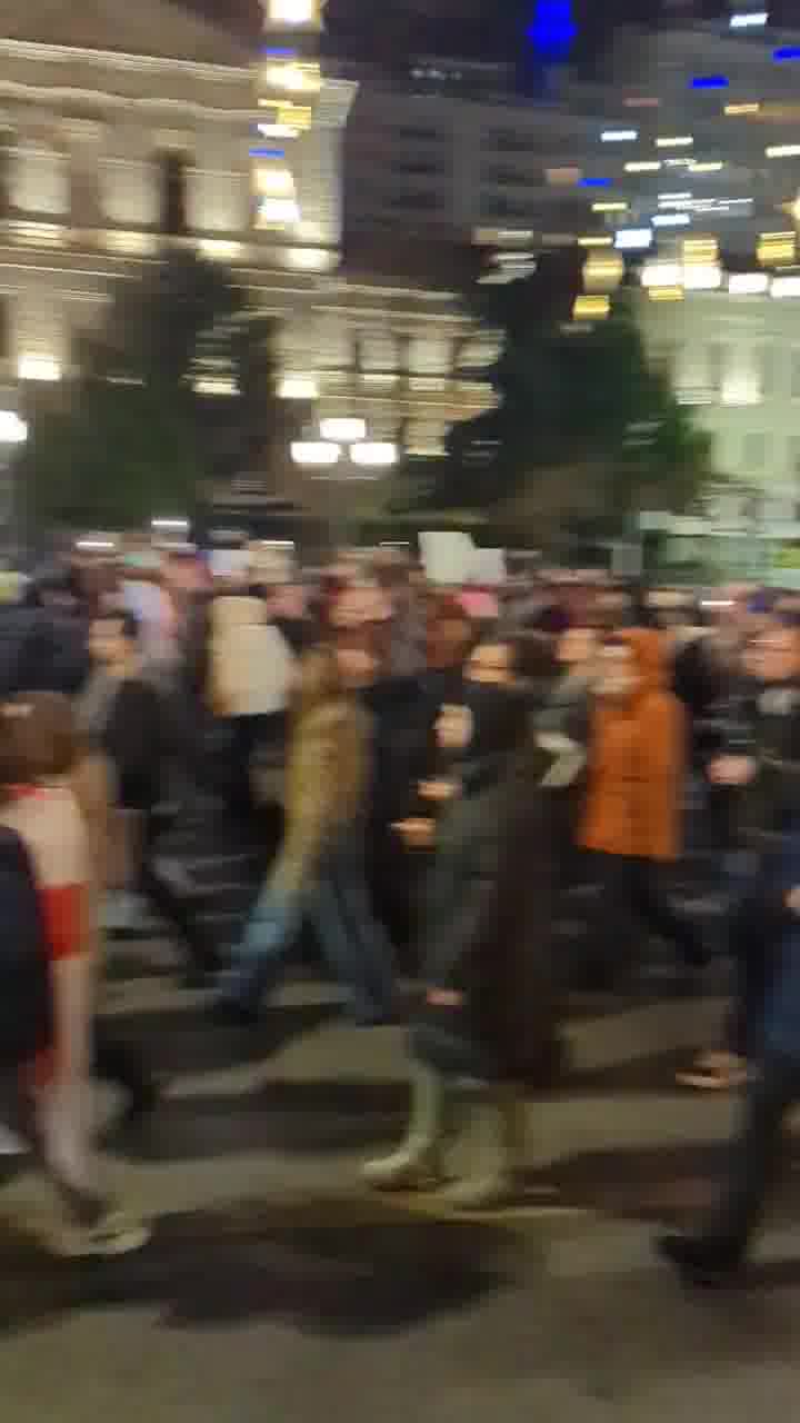 Day 39 of GeorgiaProtests: Tbilisi's Rustaveli Avenue closed for traffic as a large march of fans of Men's Show - popular Georgian comedy/entertainment show - arrives at the parliament. 