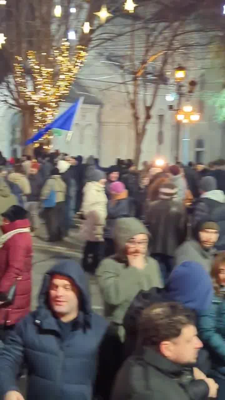 Day 42 . Rustaveli Avenue is blocked again. The protest is going on in Kutaisi, Zugdidi, and Batumi. Protesters demand NewElectionsforGeorgia and the release of illegally detained people