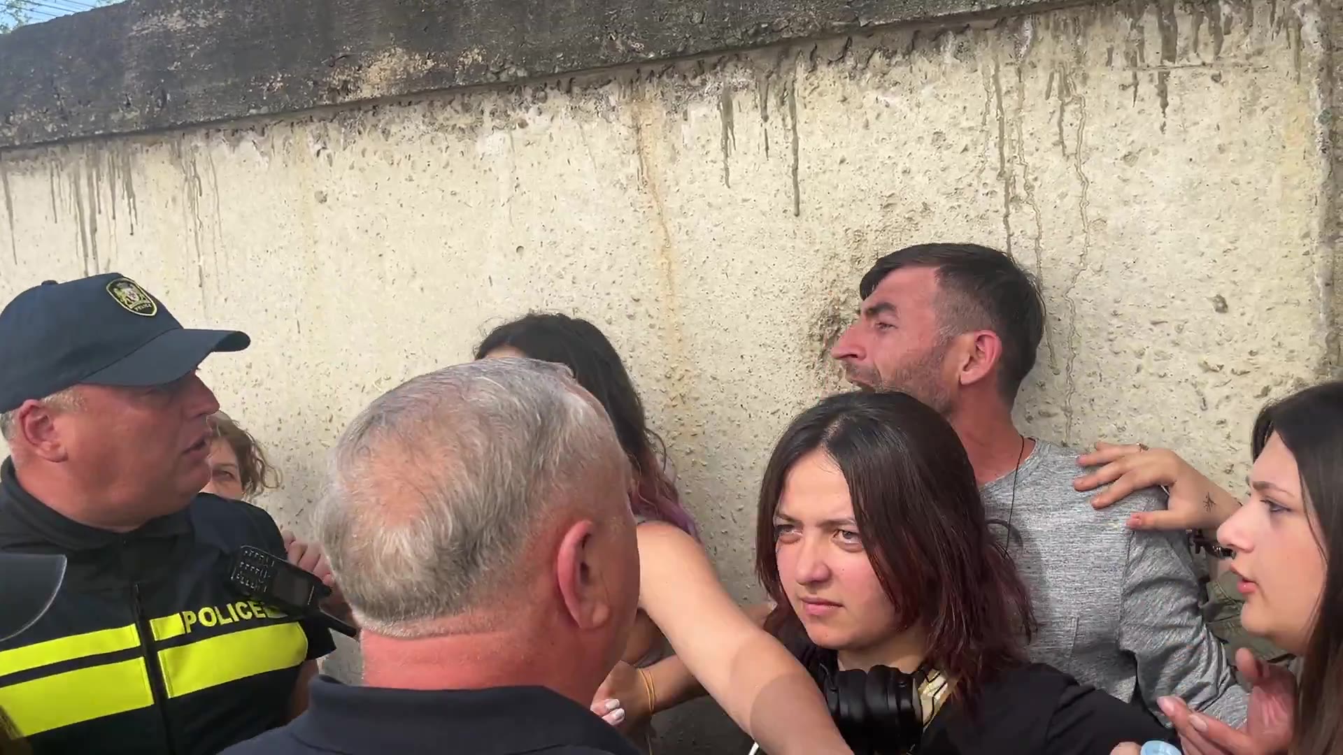 In the vicinity of the Tbilisi City Court, where Zurab Japaridze's case is under consideration, tensions are escalating between police and activists, creating hotspots of confrontation