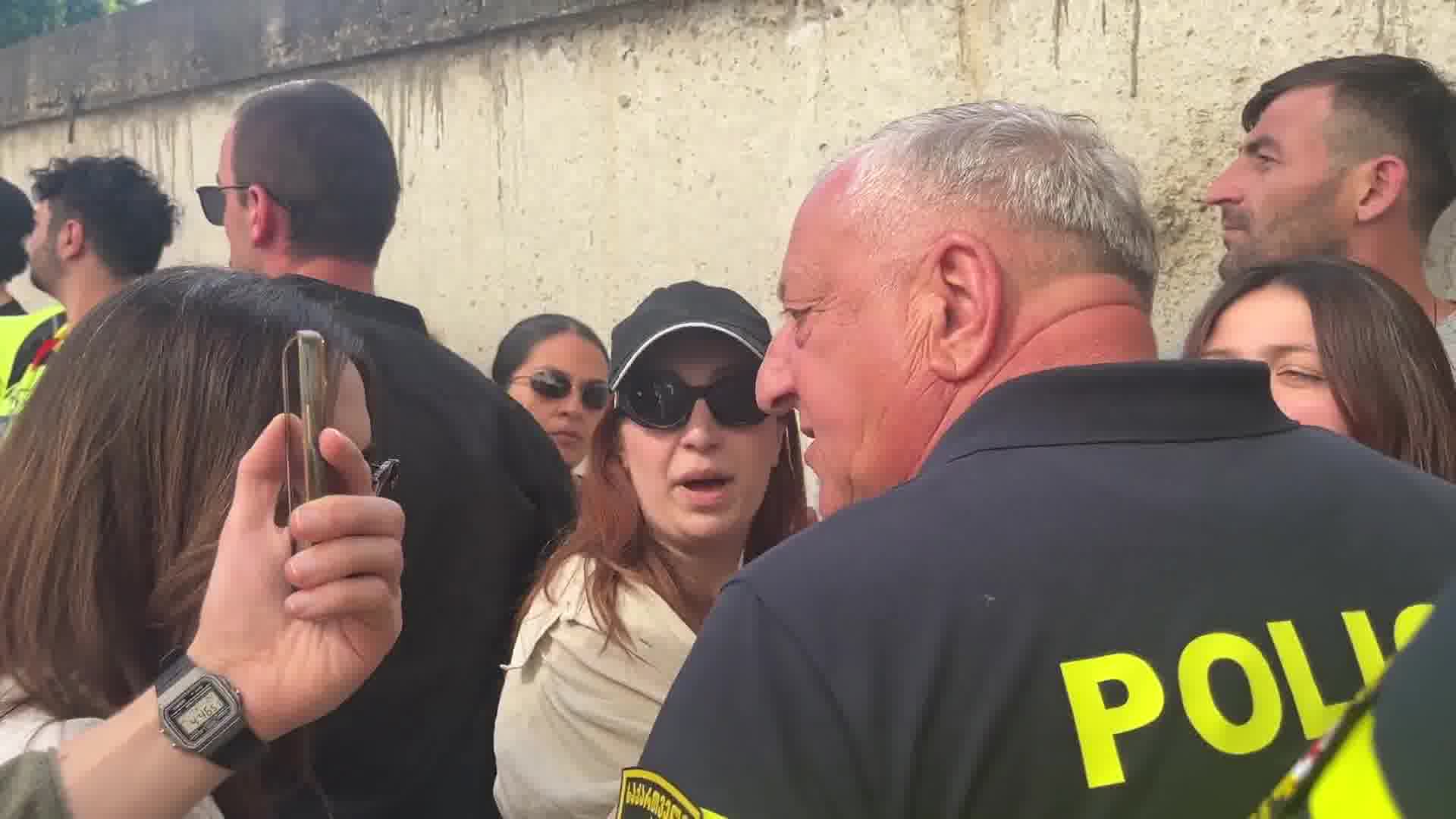 In the vicinity of the Tbilisi City Court, where Zurab Japaridze's case is under consideration, tensions are escalating between police and activists, creating hotspots of confrontation