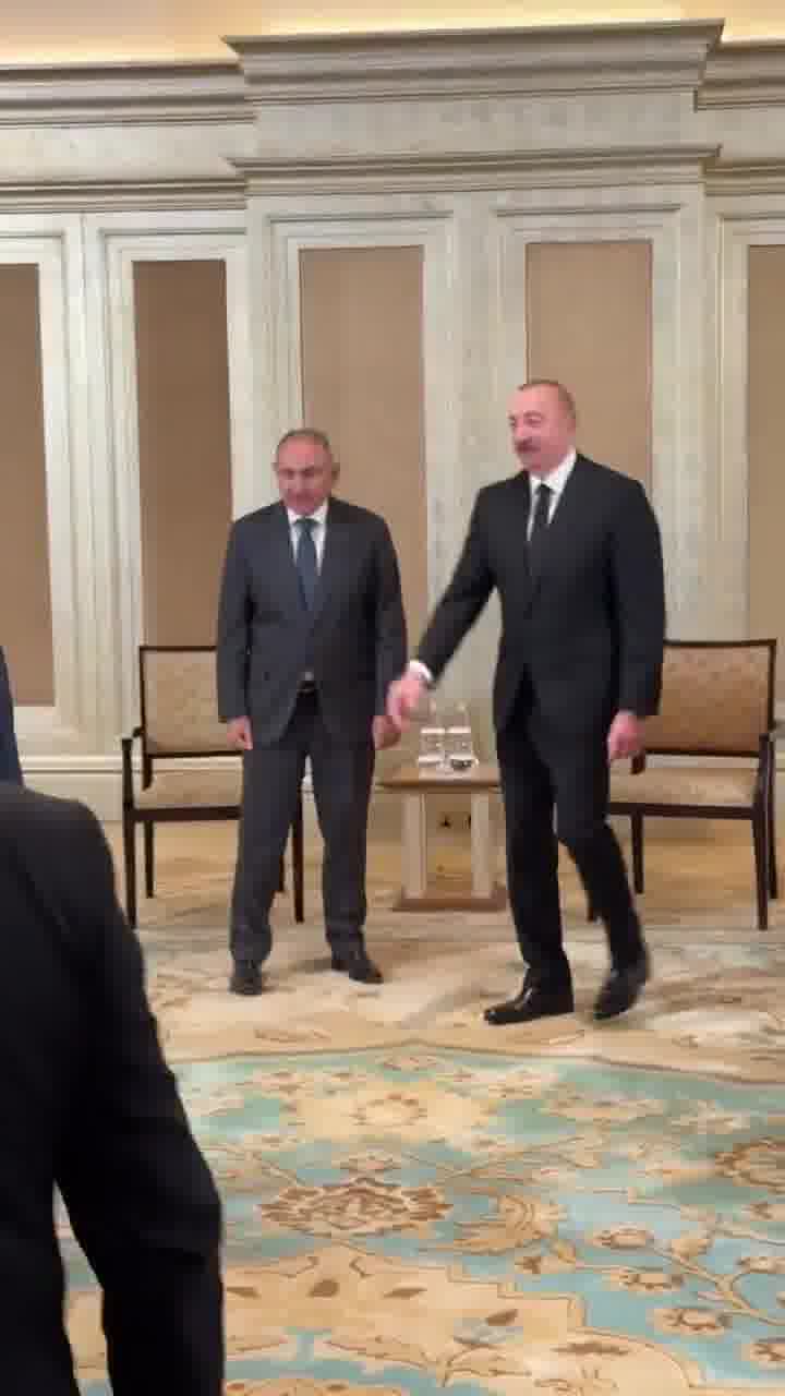 Start of the meeting of the leaders of Azerbaijan and Armenia and their delegations in Abu Dhabi