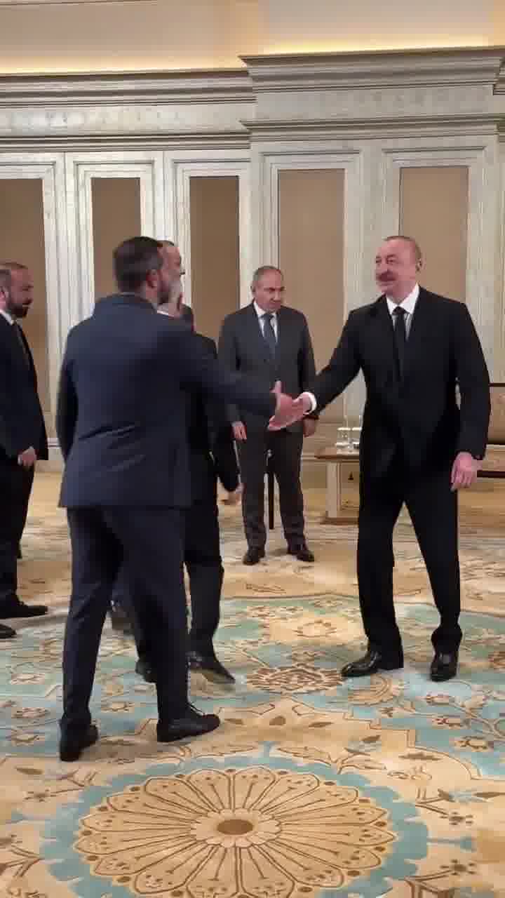 Start of the meeting of the leaders of Azerbaijan and Armenia and their delegations in Abu Dhabi