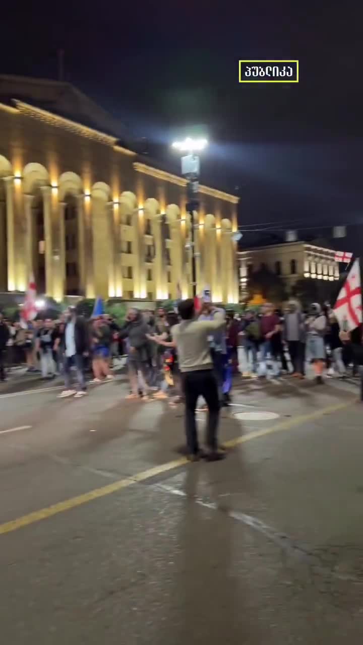 Police appeared on Rustaveli twice, calling on citizens to open the road. However, the protesters refused to comply