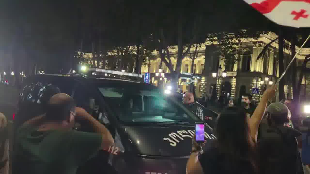 Police in Tbilisi have ordered protesters to clear the city’s central Rustaveli Avenue, after the prime minister threatened to take a ‘methodical approach’ to ending the daily demonstrations blocking the road. After protesters refused, police withdrew