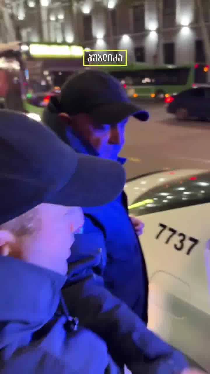 Formula TV journalist Liza Tsitsishvili was reporting on Rustaveli Street when she was arrested. She was released a few minutes later