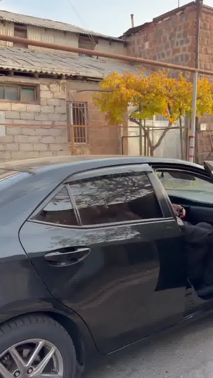 Two Armenian opposition podcast hosts, Narek Samsonyan and Vazgen Saghatelyan, were detained today following searches of their homes, after a criminal complaint filed by parliamentary speaker Alen Simonyan. 