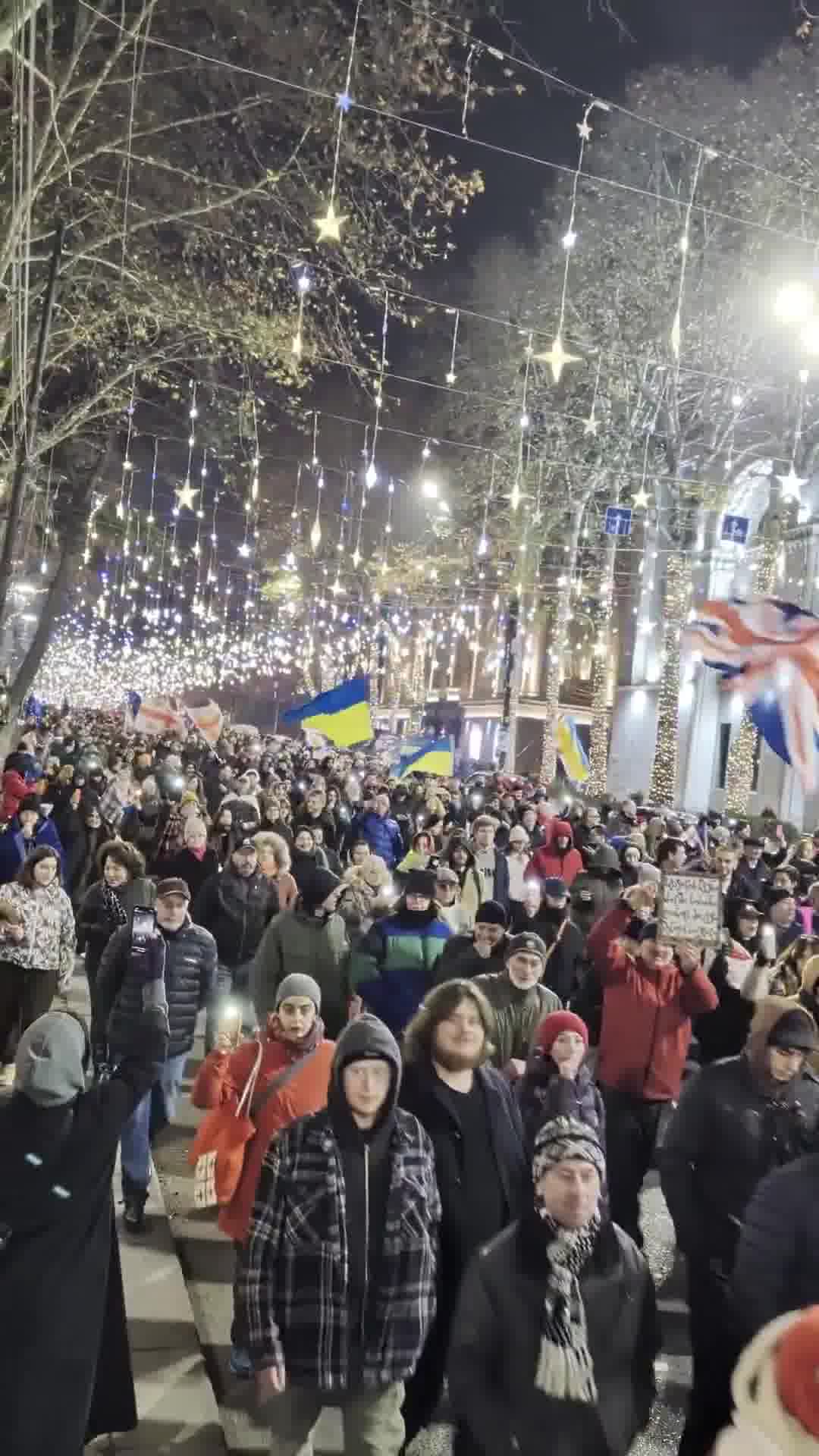 Daily protests continue in Tbilisi as police warn to enforce new laws that extend protest restrictions to sidewalks. Nini Gabritchidze/Civil.ge